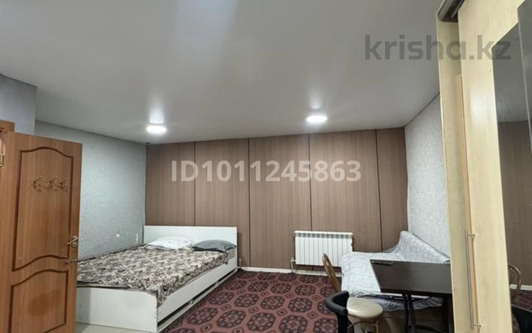 1-комнатная квартира · 30 м² · 1/3 этаж, мкр Мамыр, Керуентау 2/1 — Жандосова Яссауи за 155 000 ₸ в Алматы, Ауэзовский р-н — фото 2