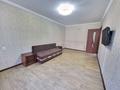 3-комнатная квартира, 72 м², 2/5 этаж помесячно, мкр Аксай-3А 68 за 250 000 〒 в Алматы, Ауэзовский р-н — фото 8