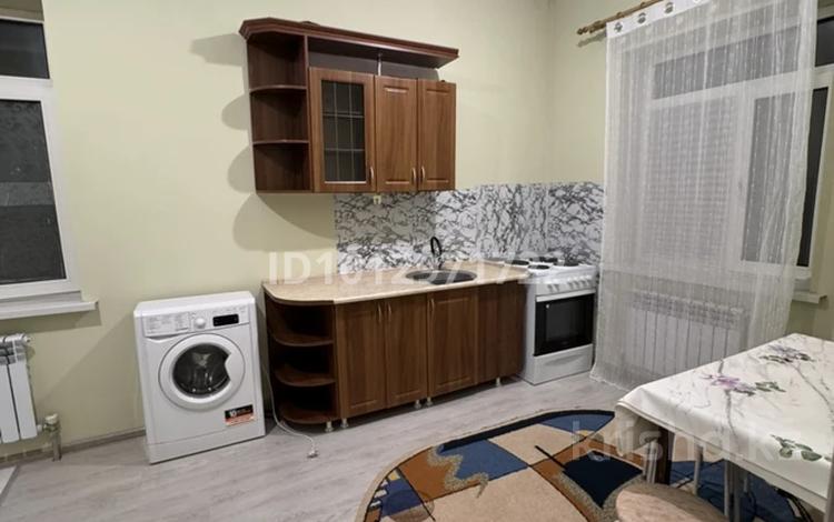 1-комнатная квартира · 38 м² · 1/1 этаж, мкр Аккент, Казтуған Жырау 21 за 160 000 ₸ в Алматы, Алатауский р-н — фото 4
