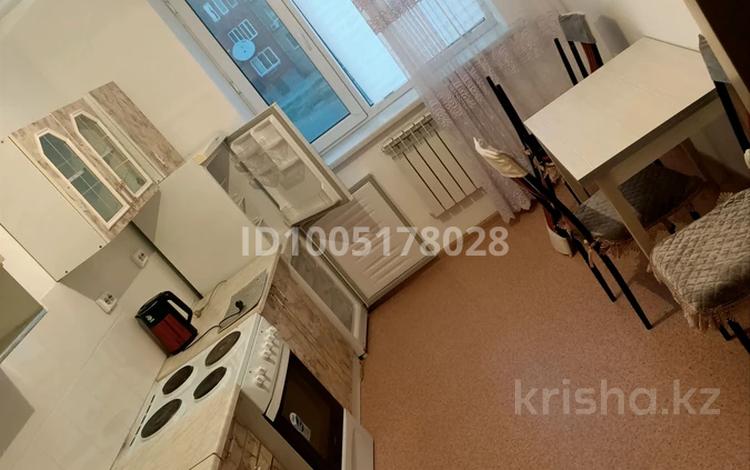 2-комнатная квартира · 51 м² · 2/5 этаж, 10 микр 19 — Садик,школа за 150 000 ₸ в Балхаше — фото 2