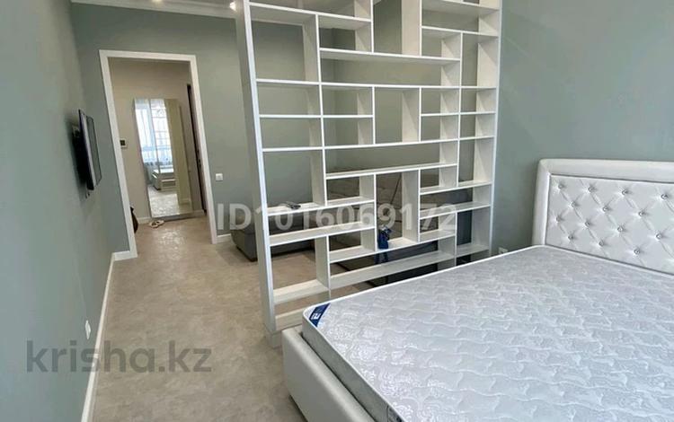1-комнатная квартира · 40 м² · 7/16 этаж, мкр Самал-1 9/2 за 200 000 ₸ в Алматы, Медеуский р-н — фото 2