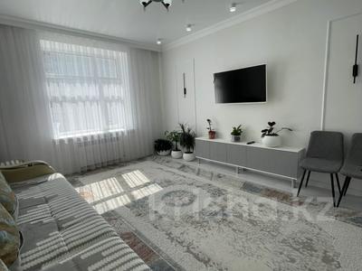 3-бөлмелі пәтер · 90 м² · 7/10 қабат, Муканова 78, бағасы: 48.9 млн ₸ в Караганде, Казыбек би р-н