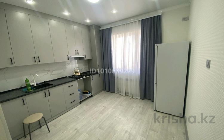 1-комнатная квартира · 47 м² · 5/9 этаж, 38-й мкр 8 — 38/8 за 100 000 ₸ в Актау — фото 2