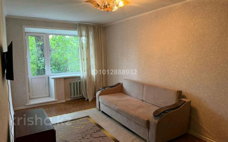 2-бөлмелі пәтер · 40 м² · 2 қабат, Аймаутова 18, бағасы: 150 000 ₸ в Семее — фото 2