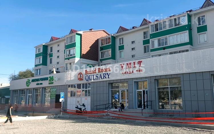 2-бөлмелі пәтер · 47.9 м² · 2/3 қабат, Проспект Махамбет Утемисова 1, бағасы: 9.3 млн ₸ в Кульсары — фото 2