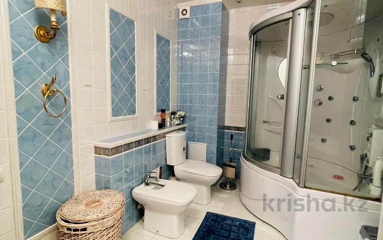 5-бөлмелі пәтер · 198 м² · 4/6 қабат, Ботанический сад 22, бағасы: 145 млн ₸ в Алматы, Бостандыкский р-н — фото 2