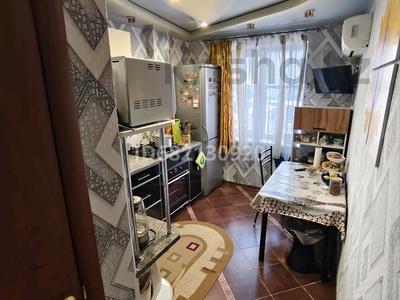 3-бөлмелі пәтер · 64.4 м² · 9/10 қабат, мкр 11 79 — Парк первого президента ,рядом керуенсити,мечеть,храм, бағасы: 22 млн ₸ в Актобе
