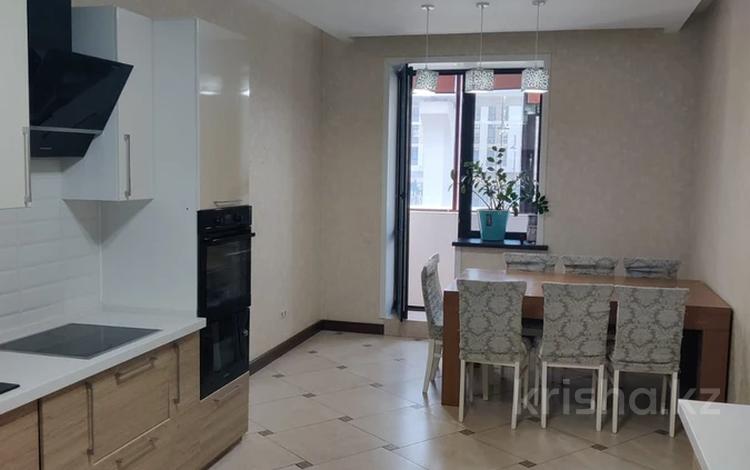 4-комнатная квартира · 154 м² · 1/10 этаж, Аманжолова 24 за 650 000 ₸ в Астане, Алматы р-н — фото 10