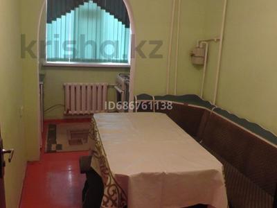 2-комнатная квартира · 40 м² · 1/4 этаж, Тонкуруш 11 за 90 000 〒 в Таразе