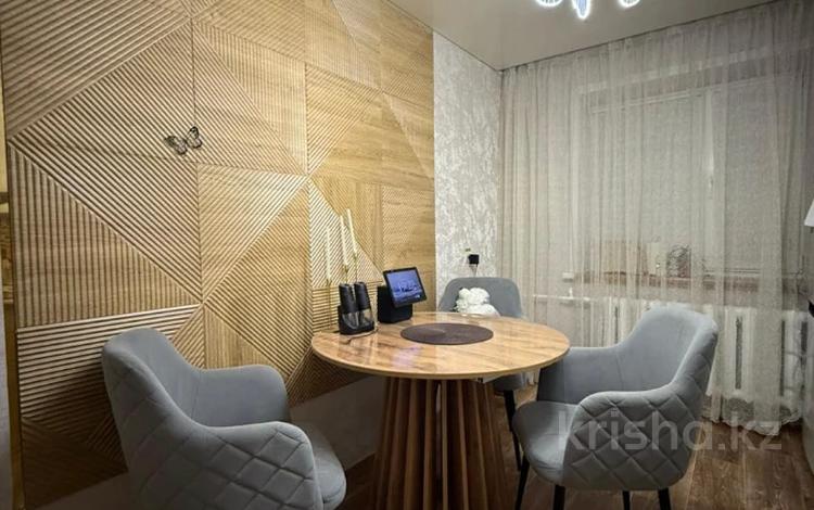 3-комнатная квартира · 60 м² · 5/5 этаж, Айманова 2 за 20.4 млн ₸ в Павлодаре — фото 2