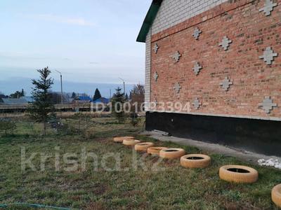 Продажа домов и дачи в Восточно-Казахстанской обл.: Отдельный дом · 4 комнаты · 130 м² · 30 сот., Высоцкого 6 за 13.2 млн 〒 Отдельный дом · 4 комнаты · 130 м² · 30 сот., Высоцкого 6 за 13.2 млн 〒 в Алтае
