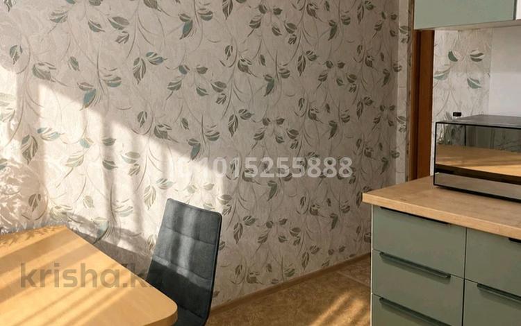 1-бөлмелі пәтер · 41.3 м² · 2/5 қабат, Поповича 48, бағасы: 10 млн ₸ в Глубокое — фото 2