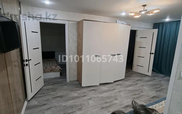 3-бөлмелі пәтер · 60 м² · 2/5 қабат, Жидебай батыр 24 — Рядом прокуратура 16.17 школа, бағасы: 20 000 ₸ в Балхаше — фото 5