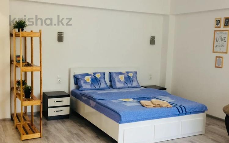 1-бөлмелі пәтер · 42 м² · 3/7 қабат, Абылай хана 74 — Гоголя, бағасы: 17 000 ₸ в Алматы, Алмалинский р-н — фото 2