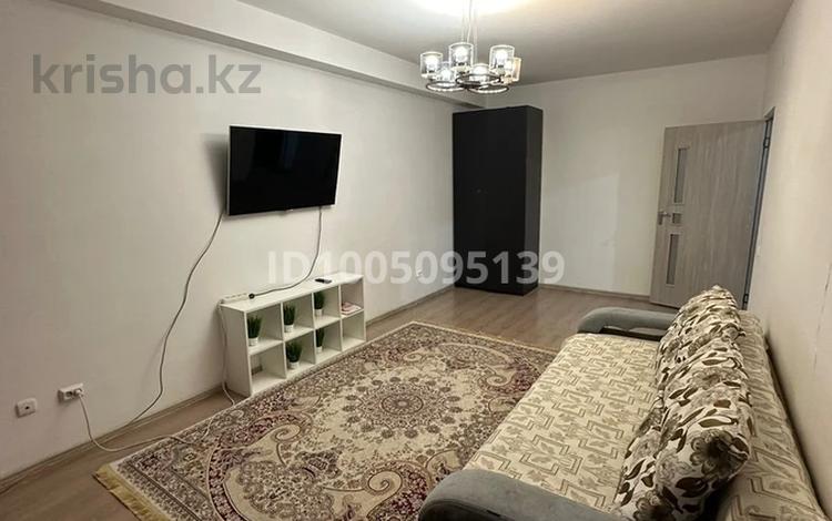 1-комнатная квартира · 45 м² · 6/9 этаж, мкр Береке 33 за 160 000 ₸ в Атырау — фото 3