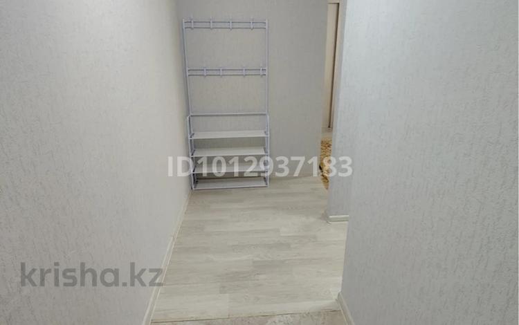 3-бөлмелі пәтер · 50 м² · 1/5 қабат, мкр Строитель 35, бағасы: 230 000 ₸ в Уральске — фото 2