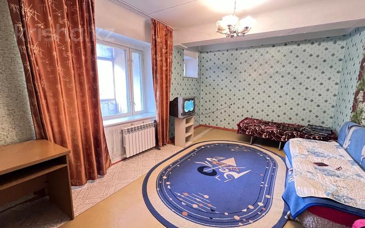 1-комнатная квартира · 40 м² · 2/5 этаж, Жумалиева 144 за 150 000 ₸ в Алматы, Алмалинский р-н — фото 6