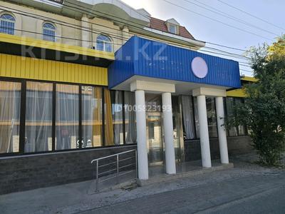 Еркін, кеңселер, медорталықтар мен дәріханалар, білім орталықтары, конференц-залдар, кабинеттер және жұмыс орындары · 1100 м², бағасы: 1.7 млн ₸ в Шымкенте, Туран р-н