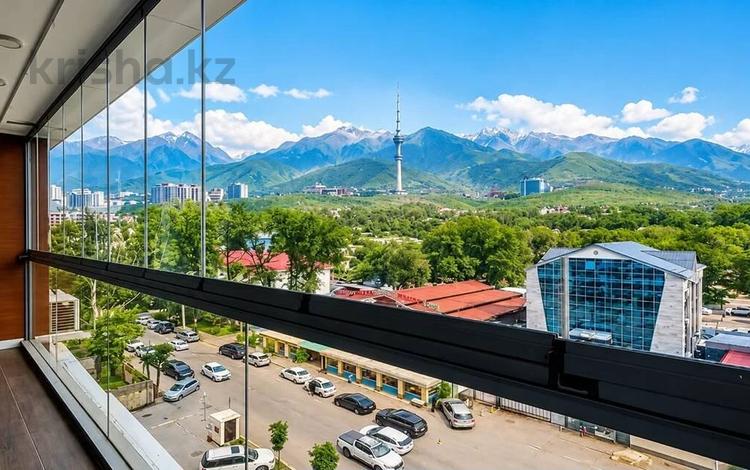 4-комнатная квартира · 163.2 м² · 6/10 этаж, Кабанбай Батыра за 166 млн ₸ в Алматы, Медеуский р-н — фото 3