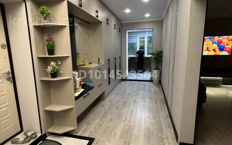 3-комнатная квартира · 60 м² · 2/5 этаж, Абая 161 за 36.5 млн ₸ в Таразе — фото 2