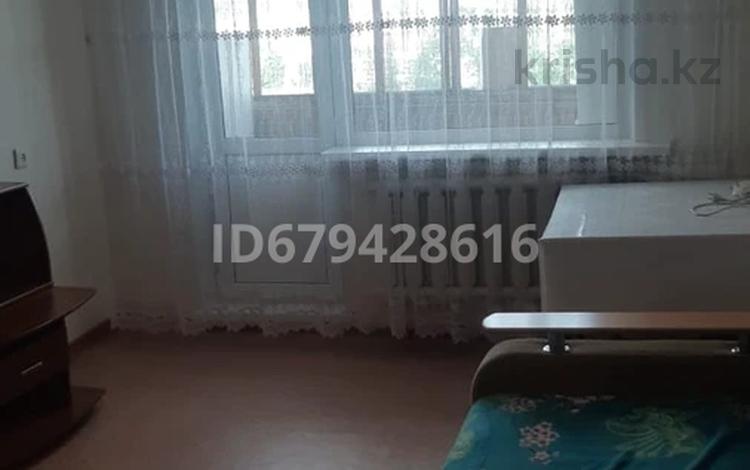 1-комнатная квартира · 37 м² · 4/5 этаж, Майкудук, 19й микрорайон 52 за 9.5 млн ₸ в Караганде, Алихана Бокейханова р-н — фото 2