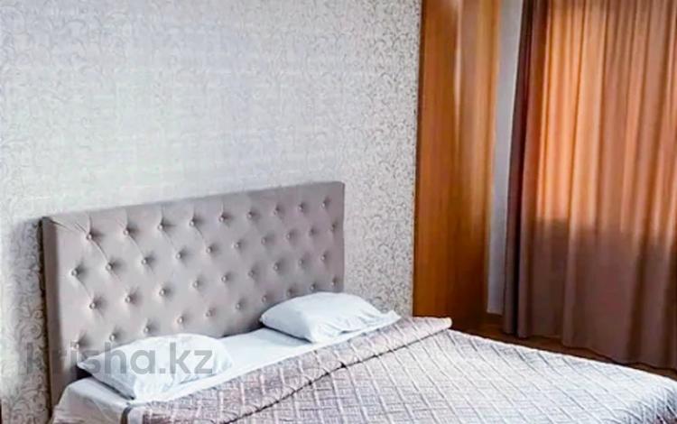 3-комнатная квартира · 100 м² · 1/5 этаж, 14-й мкр 22 — МОРЕ,АКВАПАРК,ТЦ АСТАНА,ЦЕНТР ГОРОДА за 15 000 ₸ в Актау — фото 2