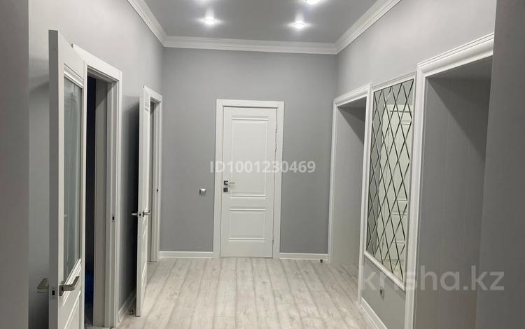 4-комнатная квартира · 127 м² · 3/10 этаж, мкр. Алтын орда, Пр А. Молдагулова 66/2 — Молдагулова- Мангилик ел за 62.5 млн 〒 в Актобе — фото 2