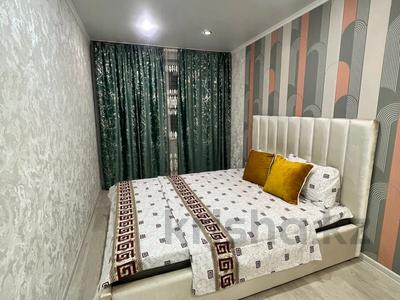 2-бөлмелі пәтер · 53 м² · 2/5 қабат, Абая 107, бағасы: 2 500 〒 в Уральске