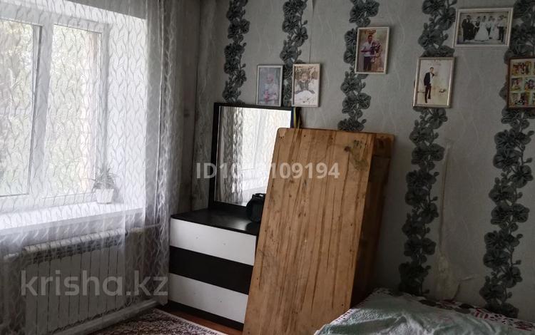 2-комнатная квартира · 45 м² · 3/5 этаж, ул. Турара Рыскулова 18А за 9 млн ₸ в Актобе — фото 2