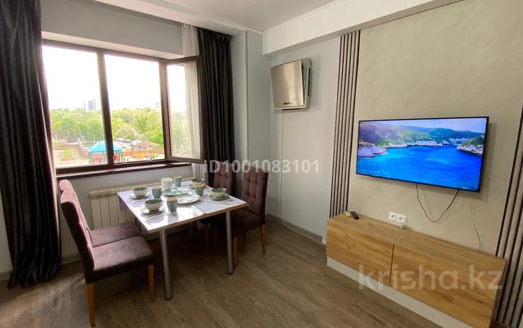 1-бөлмелі пәтер · 55 м² · 3/25 қабат, Абиша Кекилбайулы 264, бағасы: 19 000 ₸ в Алматы, Бостандыкский р-н — фото 2