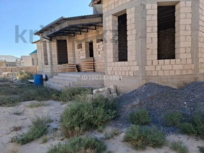 Продажа домов и дачи в Мангистауской обл.: Дача · 5 комнат · 180 м² · 180 сот., Рахат 4 61-коше 138 — Пересечение улиц за 15 млн 〒 Дача · 5 комнат · 180 м² · 180 сот., Рахат 4 61-коше 138 — Пересечение улиц за 15 млн 〒 в Жанаозен