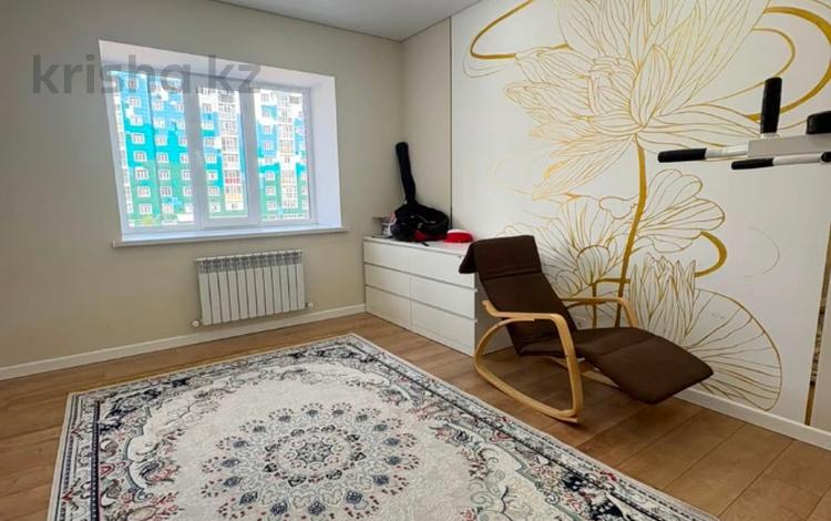 3-бөлмелі пәтер · 90 м² · 3/9 қабат, Алтын орда ш/а., Тауелсиздик, бағасы: 40 млн ₸ в Актобе, мкр. Алтын орда — фото 10