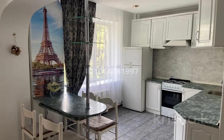 2-комнатная квартира · 56 м² · 2/5 этаж, мкр Орбита-3, Торайгырова 11 — Мустафина за 330 000 ₸ в Алматы, Бостандыкский р-н — фото 2
