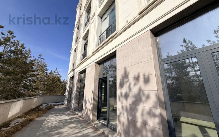 5-комнатная квартира · 205.6 м² · 1/3 этаж, Ондасынова 1/1 за 308.4 млн ₸ в Алматы, Медеуский р-н — фото 2