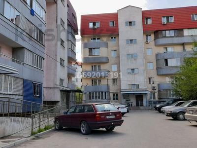 1-комнатная квартира, 39 м², 1/6 этаж, мкр Кокжиек 27 за 18 млн 〒 в Алматы, Жетысуский р-н