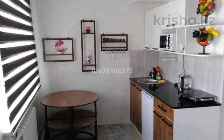 1-бөлмелі пәтер · 42 м² · 1/2 қабат, Дуйсенова 39, бағасы: 12 000 ₸ в  — фото 2