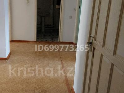 Аренда квартир в Жамбылской обл.: 2-комнатная квартира · 100 м² · 1/5 этаж, 12мкрн — Аль-фараби за 120 000 〒 2-комнатная квартира · 100 м² · 1/5 этаж, 12мкрн — Аль-фараби за 120 000 〒 в Таразе
