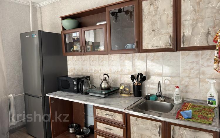 2-бөлмелі пәтер · 54 м² · 6/9 қабат, Шакарима 150, бағасы: 200 000 ₸ в Семее — фото 11