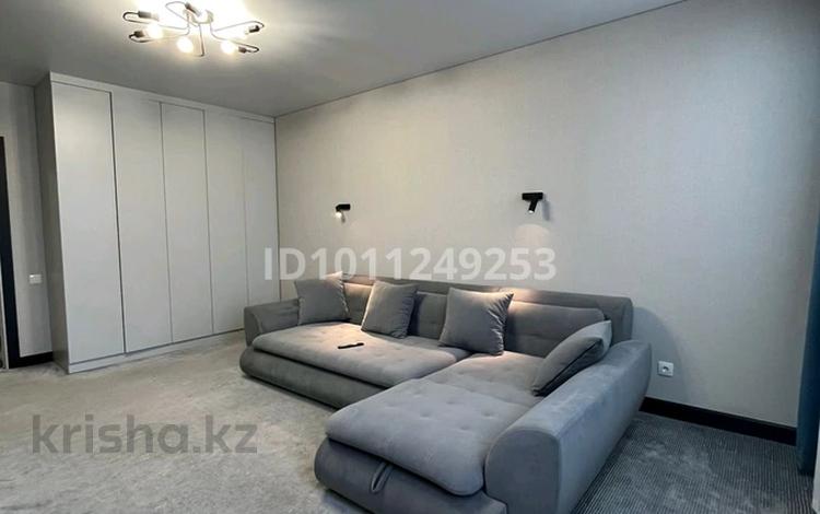 3-комнатная квартира · 100 м² · 4/5 этаж, Абая Алем плаза ЖК. 57/2 за 30 000 ₸ в Уральске — фото 2