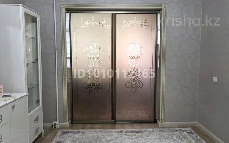 3-бөлмелі пәтер · 62 м² · 2/5 қабат, айтеке би 10, бағасы: 30 млн ₸ в Таразе — фото 2