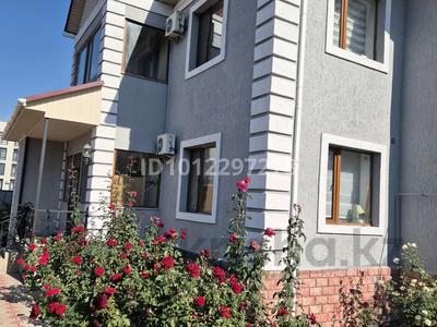 Отдельный дом · 6 комнат · 250 м² · 8.3 сот., мкр Думан-2, Каркаралы 25б — Выше жк меркур град за 250 млн 〒 в Алматы, Медеуский р-н