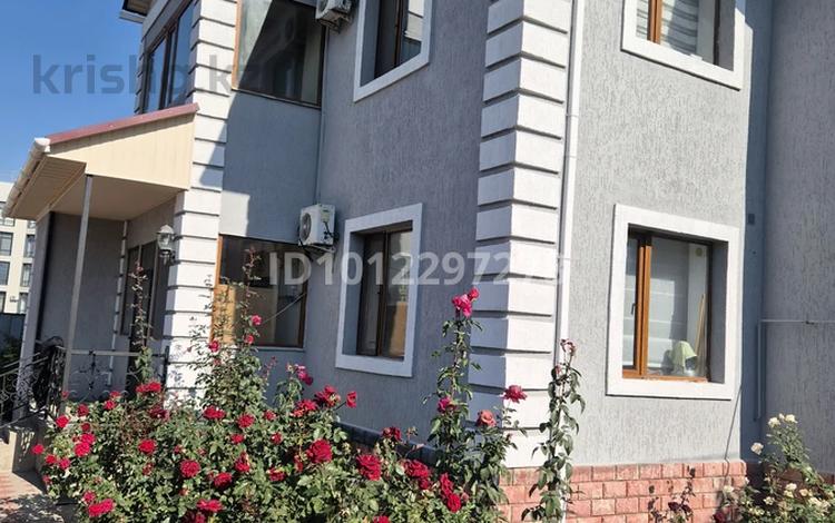 Отдельный дом · 6 комнат · 250 м² · 8.3 сот., мкр Думан-2, Каркаралы 25б — Выше жк меркур град за 250 млн ₸ в Алматы, Медеуский р-н — фото 2