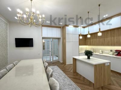 4-комнатная квартира · 185 м² · 6 этаж, 19а мкр 25 за 105 млн 〒 в Актау, 19А мкр