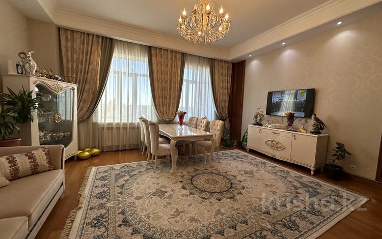3-комнатная квартира · 120 м² · 4/4 этаж, мкр Новый Город, Ержанова 18/6 за 120 млн ₸ в Караганде, Казыбек би р-н — фото 2