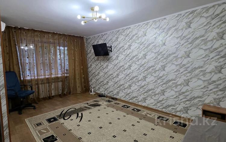 1-бөлмелі пәтер · 30 м² · 1/5 қабат, Кабанбай батыра 105, бағасы: 12.5 млн ₸ в Усть-Каменогорске — фото 2