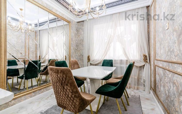 4-комнатная квартира · 143 м² · 11/17 этаж, Навои 208 — Торайгырова за 900 000 ₸ в Алматы, Бостандыкский р-н — фото 16