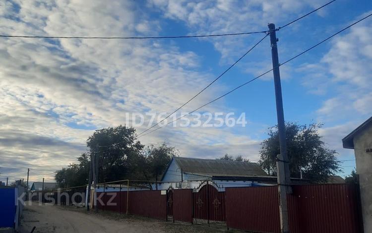 Отдельный дом · 3 комнаты · 90 м² · 8 сот., Майра Кабдолова 4 за 8 млн 〒 в Курмангазы (Ганюшкино) — фото 2