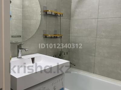 2-комнатная квартира · 41 м² · 10/10 этаж, Майкудук, Мкр Голубые пруды 6 за 150 000 ₸ в Караганде, Алихана Бокейханова р-н