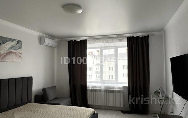 1-комнатная квартира · 57 м² · 5/9 этаж, мкр. Алтын орда 11д/3 — Халел Досмухамедулы, Рядом школа Бином, клиника Никомед за 12 000 ₸ в Актобе — фото 8