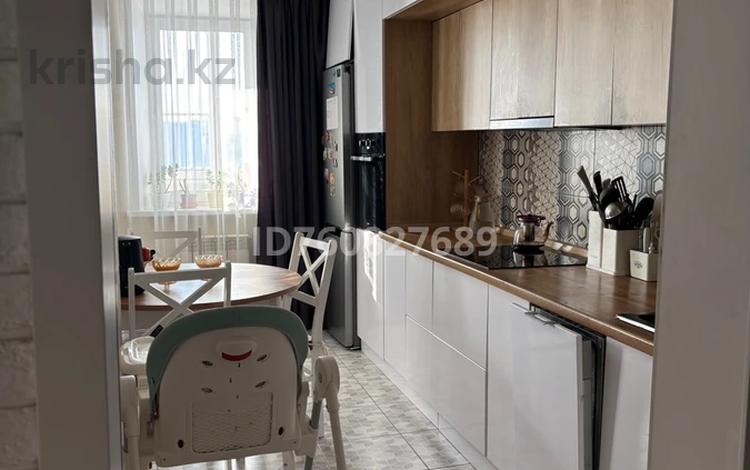 4-бөлмелі пәтер · 82 м² · 7/10 қабат, Мкр. 15 22, бағасы: 45 млн ₸ в Семее — фото 2